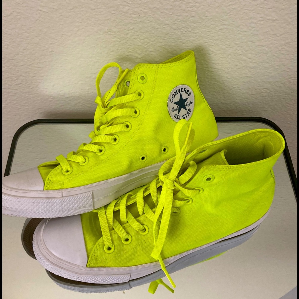 Neon yellow Chuck Taylor Hightop Converse